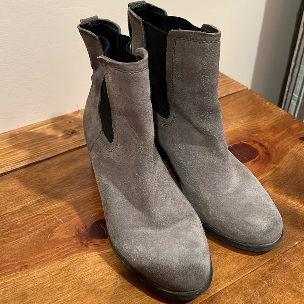 SAM EDELMAN Chelsea Ankle Boot